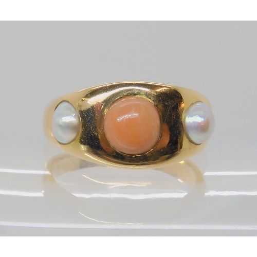 543 - A CORAL AND PEARL RING