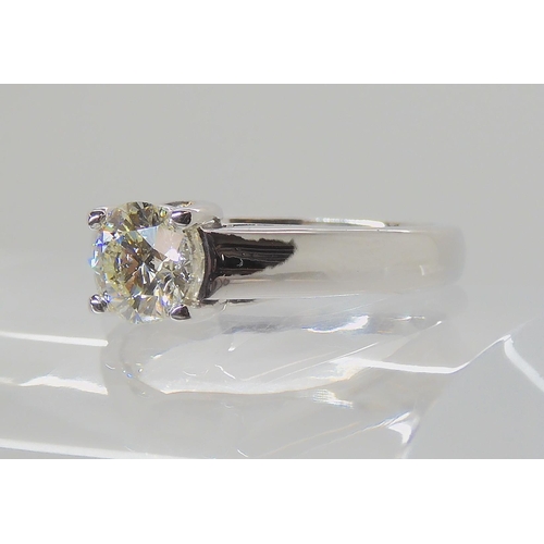 556 - AN 18CT WHITE GOLD DIAMOND SOLITAIRE RING