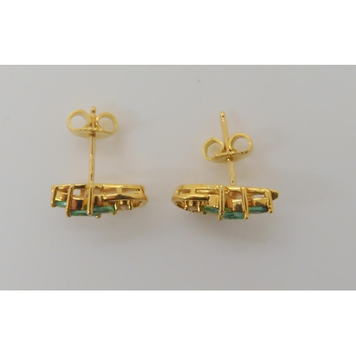 571 - A PAIR OF EMERALD AND DIAMOND EARRINGS