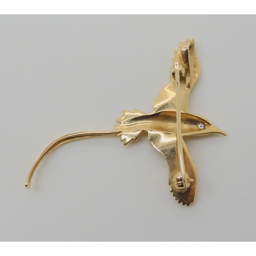 576 - A 14K GOLD BERMUDIAN LONGTAIL BIRD BROOCH