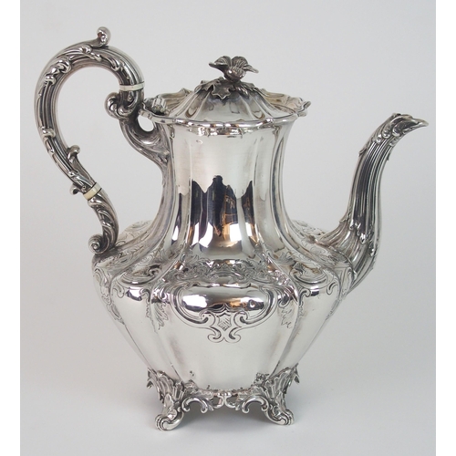 702 - A WILLIAM IV SILVER COFFEE POT BY EDWARD BARNARD  EDWARD BARNARD JR  JOHN AND WILLIAM BARNARD