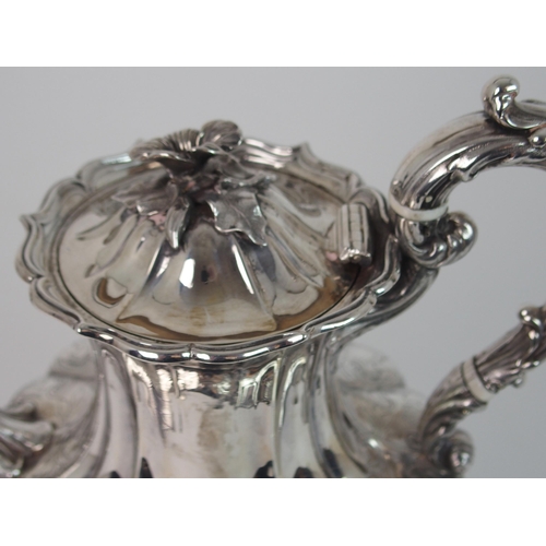 702 - A WILLIAM IV SILVER COFFEE POT BY EDWARD BARNARD  EDWARD BARNARD JR  JOHN AND WILLIAM BARNARD