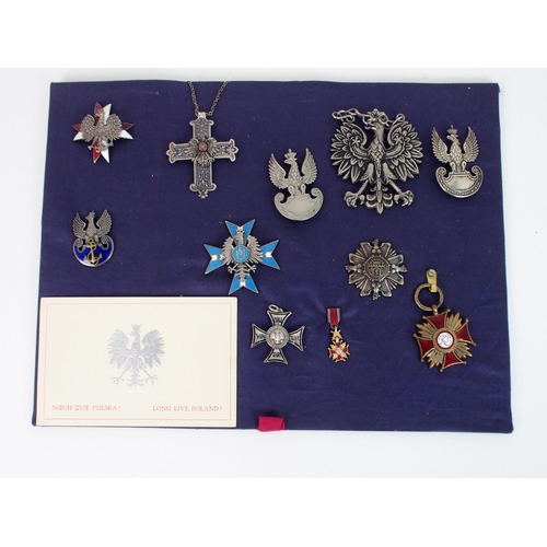 801 - A POLISH MILITARY CROSS OF MERIT