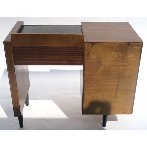 105 - A JOHN AND SILVIA REID FOR STAG C RANGE WALNUT MID CENTURY DRESSING TABLE