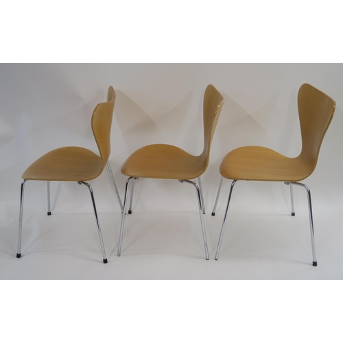 106 - A SET OF SIX ARNE JACOBSEN FOR FRITZ HANSEN SERIES 7 DINING CHAIRS