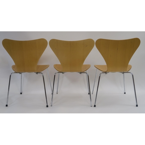 106 - A SET OF SIX ARNE JACOBSEN FOR FRITZ HANSEN SERIES 7 DINING CHAIRS