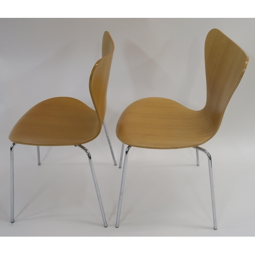 106 - A SET OF SIX ARNE JACOBSEN FOR FRITZ HANSEN SERIES 7 DINING CHAIRS