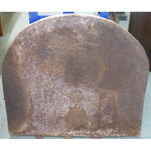 68 - A 16TH CENTURY STYLE CAST IRON FIREBACK