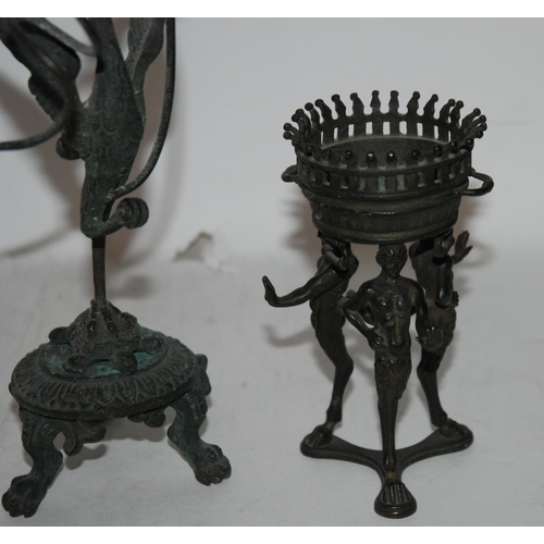 417 - A BRONZE OIL LAMP