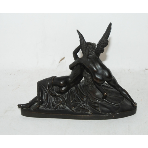 419 - A BRONZE FIGURE GROUP CLASSICAL SCENE