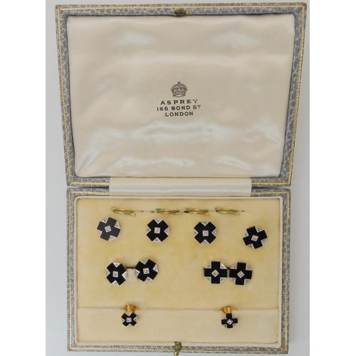 507 - A BOXED SET OF ASPREY SHIRT STUDS AND LINKS