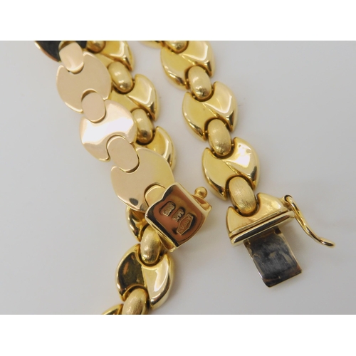 520 - A 14K GOLD NECKLACE