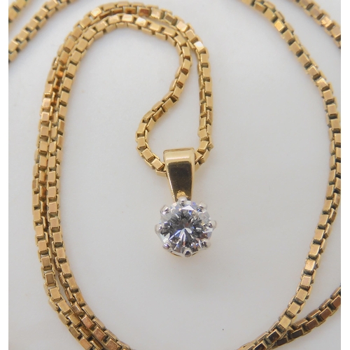 538 - A 0.40CT DIAMOND PENDANT ON A 9CT GOLD BOX CHAIN