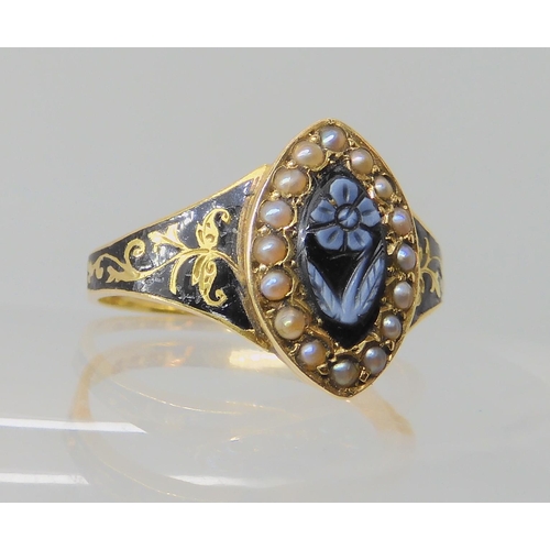 541 - AN 18CT GOLD PEARL AND ENAMEL MOURNING RING