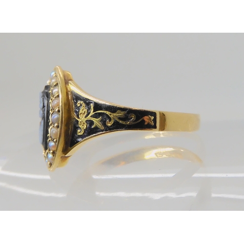 541 - AN 18CT GOLD PEARL AND ENAMEL MOURNING RING