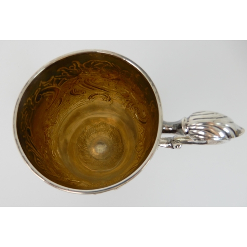 694 - AN 18TH CENTURY IRISH SILVER WINE CUP