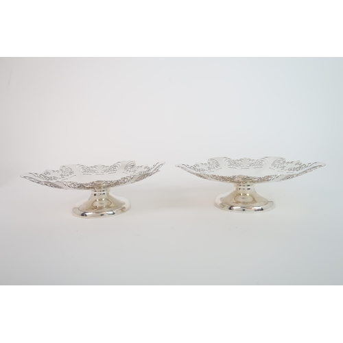 748 - A PAIR OF SILVER PEDESTAL CAKESTANDS