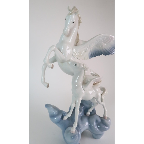 270 - A LARGE LLADRO MODEL OF PEGASUS AND FOAL