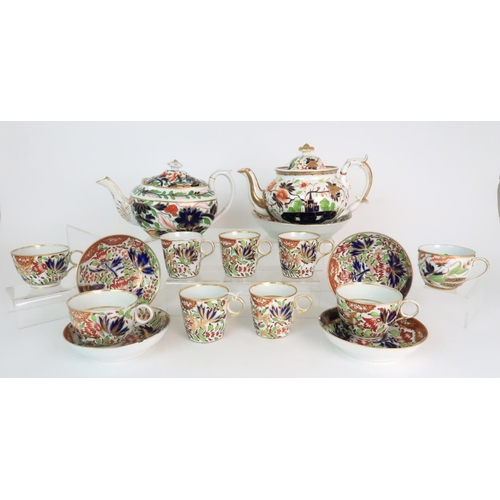 316 - ASSORTED ANTIQUE IMARI PATTERN TEA AND COFFEEWARES