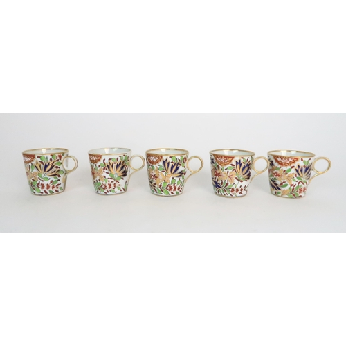 316 - ASSORTED ANTIQUE IMARI PATTERN TEA AND COFFEEWARES