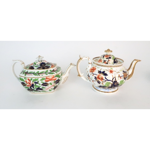 316 - ASSORTED ANTIQUE IMARI PATTERN TEA AND COFFEEWARES