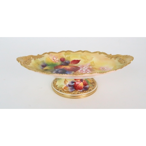 322 - A ROYAL WORCESTER TAZZA