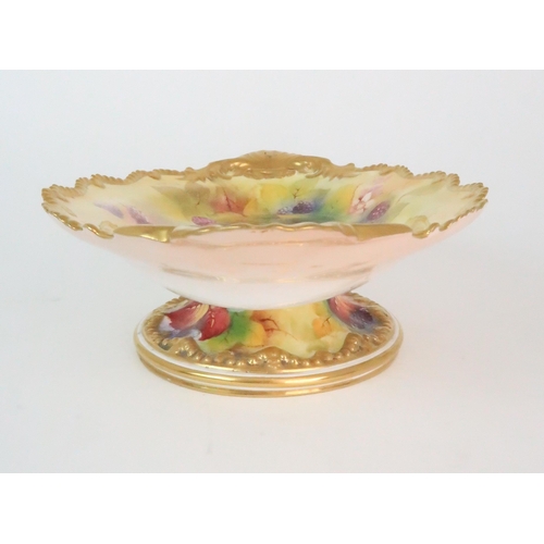 322 - A ROYAL WORCESTER TAZZA