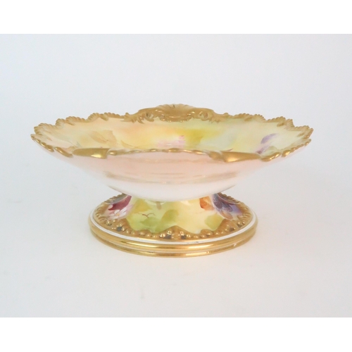 322 - A ROYAL WORCESTER TAZZA