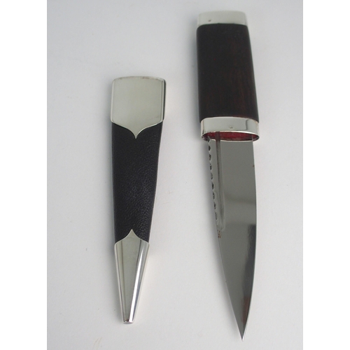 414 - A SILVER-MOUNTED SGIAN DUBH BY HAMILTON & INCHES