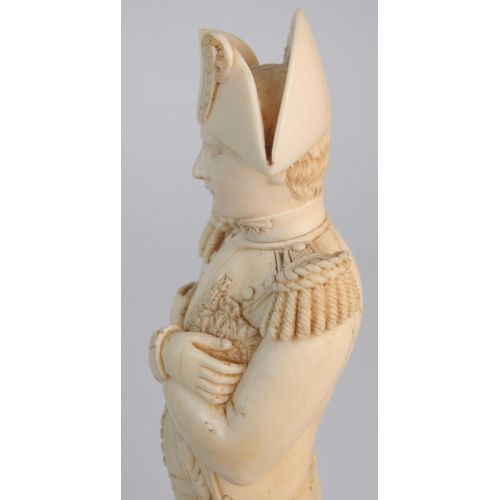 416 - A LATE 19TH/EARLY 20TH CENTURY CARVED IVORY MODEL OF NAPOLEON