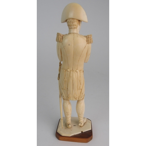 416 - A LATE 19TH/EARLY 20TH CENTURY CARVED IVORY MODEL OF NAPOLEON