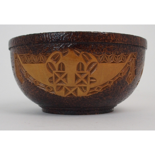 428 - A MAUCHLINE WARE CIRCULAR BOWL