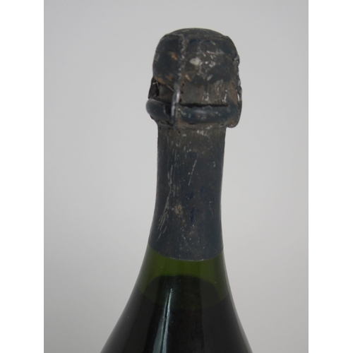 498 - A BOTTLE OF MOET & CHANDON DOM PERIGNON  1966