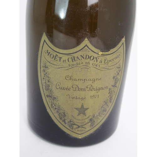 499 - A BOTTLE OF MOET & CHANDON DOM PERIGNON  1971