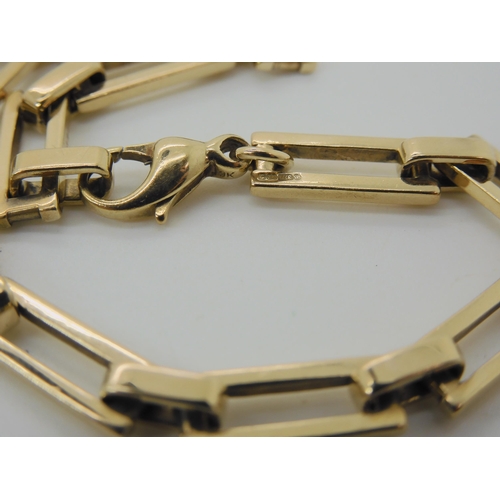 556 - A 9CT GOLD FANCY LINK BRACELET