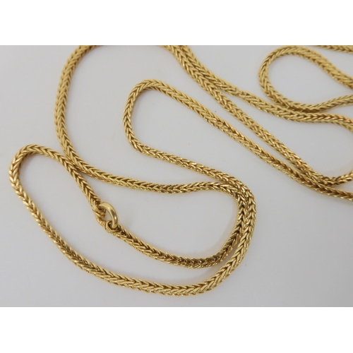 594 - A BRIGHT YELLOW METAL HERRINGBONE CHAIN