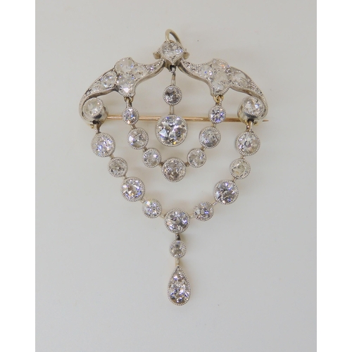 626 - A SUBSTANTIAL EDWARDIAN DIAMOND DROP PENDANT BROOCH