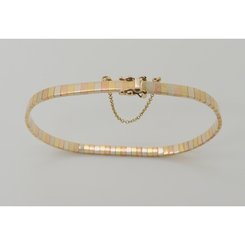 650 - A 9CT TRICOLOUR GOLD BRACELET