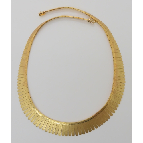 668 - AN 18CT GOLD FRINGE NECKLACE