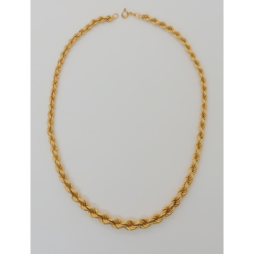 669 - AN 18K GOLD TAPERED ROPE CHAIN