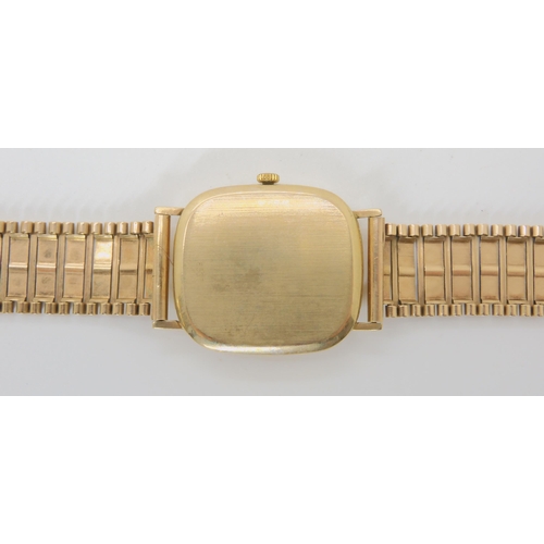 704 - A 9CT GOLD GENTS ROAMER QUARTZ WATCH