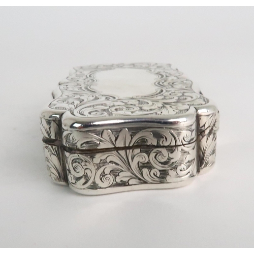 726 - A VICTORIAN SILVER SNUFF BOX