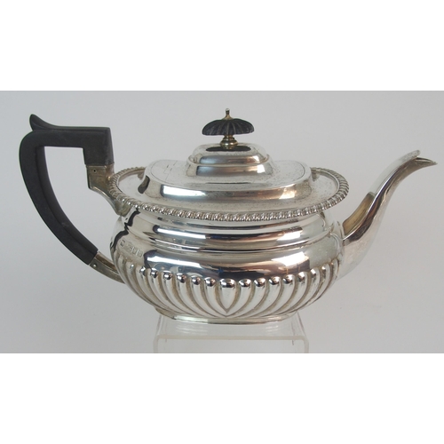 730 - AN EDWARDIAN SILVER TEA & COFFEE SERVICE