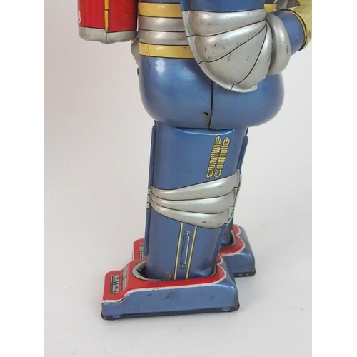 421 - A RARE DAIYA JAPANESE TINPLATE BATTERY OPERATED ASTRONAUT