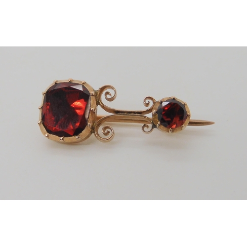 501 - A GEORGIAN HALLEY'S COMET BROOCH