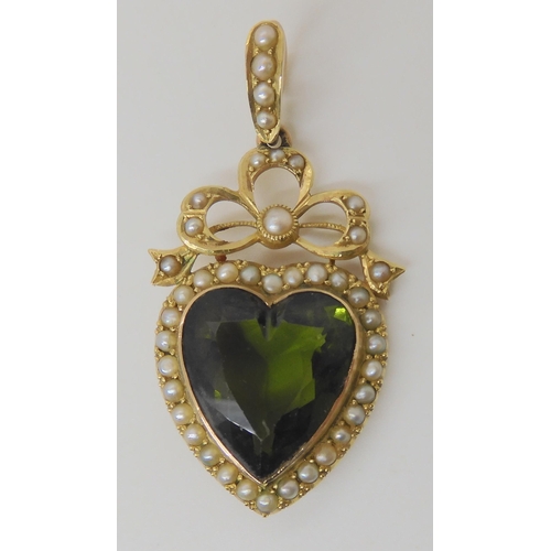 542 - A BRIGHT YELLOW METAL PEARL HEART SHAPED PENDANT