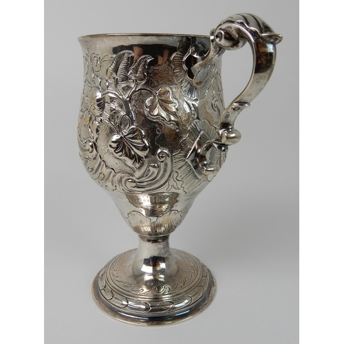 694 - AN 18TH CENTURY IRISH SILVER WINE CUP