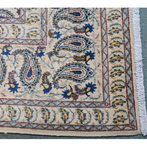 106 - A CREAM GROUND FINE KESHAN RUG