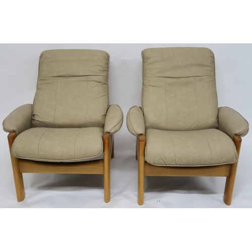 131 - AN EKORNESS STRESSLESS BEIGE LEATHER FOUR PIECE SUITE