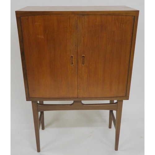 140 - A MID CENTURY TEAK COCKTAIL CABINET